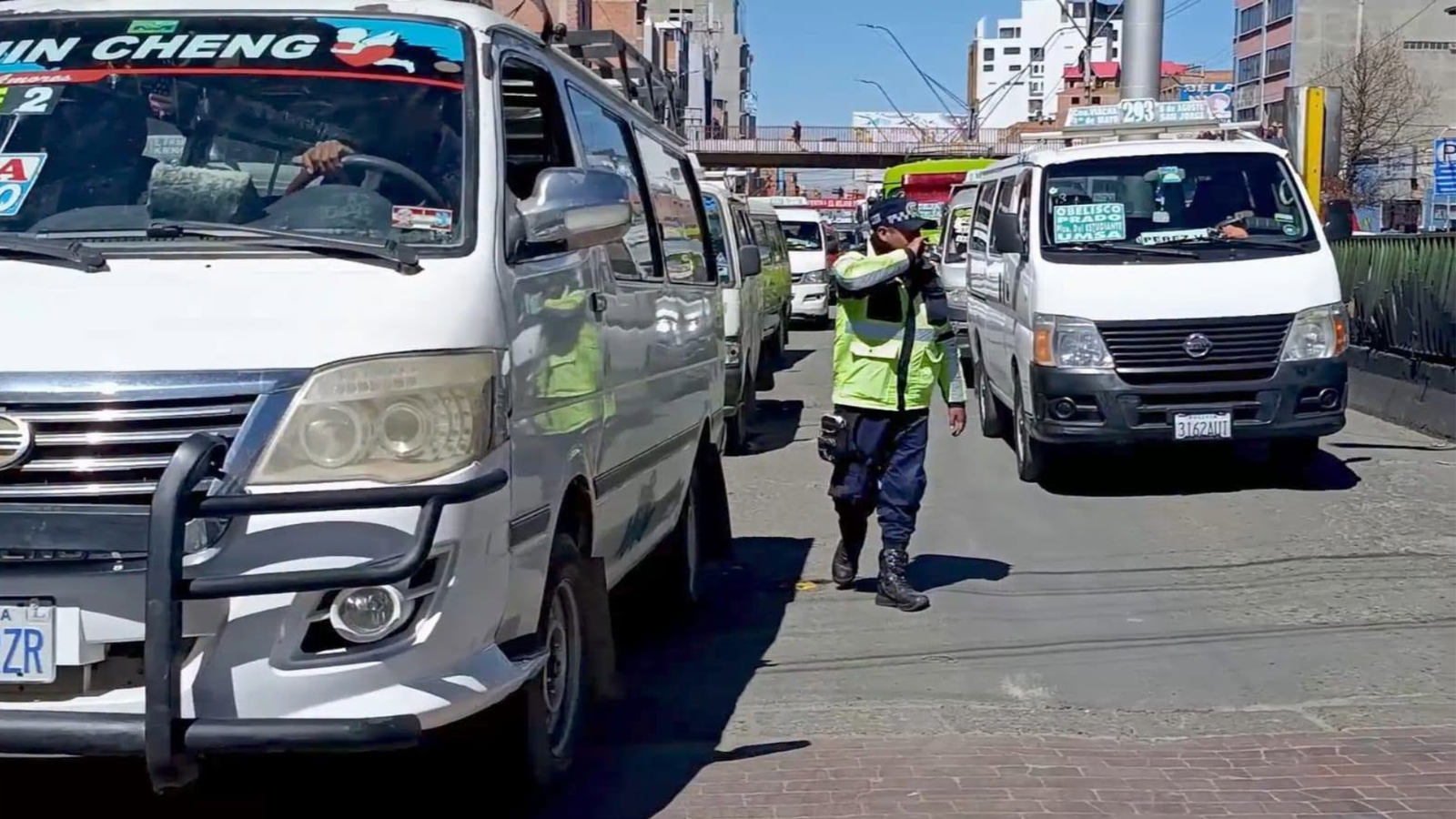 Alcalde de El Alto descarta un incremento en las tarifas del transporte público y prioriza la lucha contra el trameaje 004 36