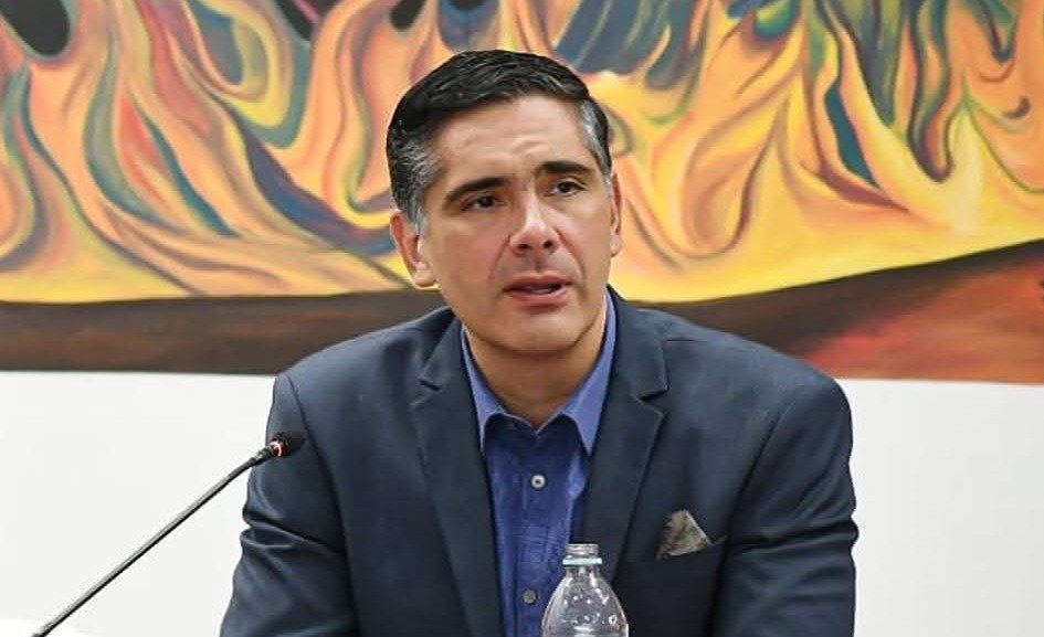 “Él decidió alejarse”: Ministro Justiniano sobre pedido de diálogo de Lara 1000179026