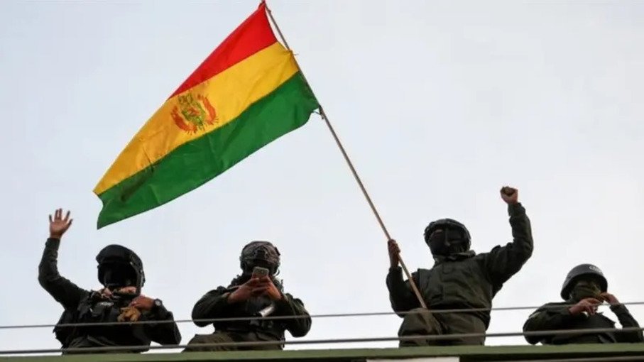 Aprueban ley para restituir derechos a policías y militares procesados por hechos de 2019 109589761 af84dc67 0a7e 4d53 b148 bb2f23209a3e.jpg 1