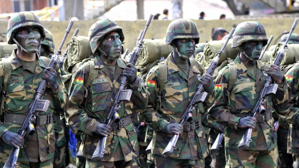 Investigan a instructor del Ejército por presuntamente golpear con puños y patadas a soldados de un cuartel 1494443123 000mvd6629504
