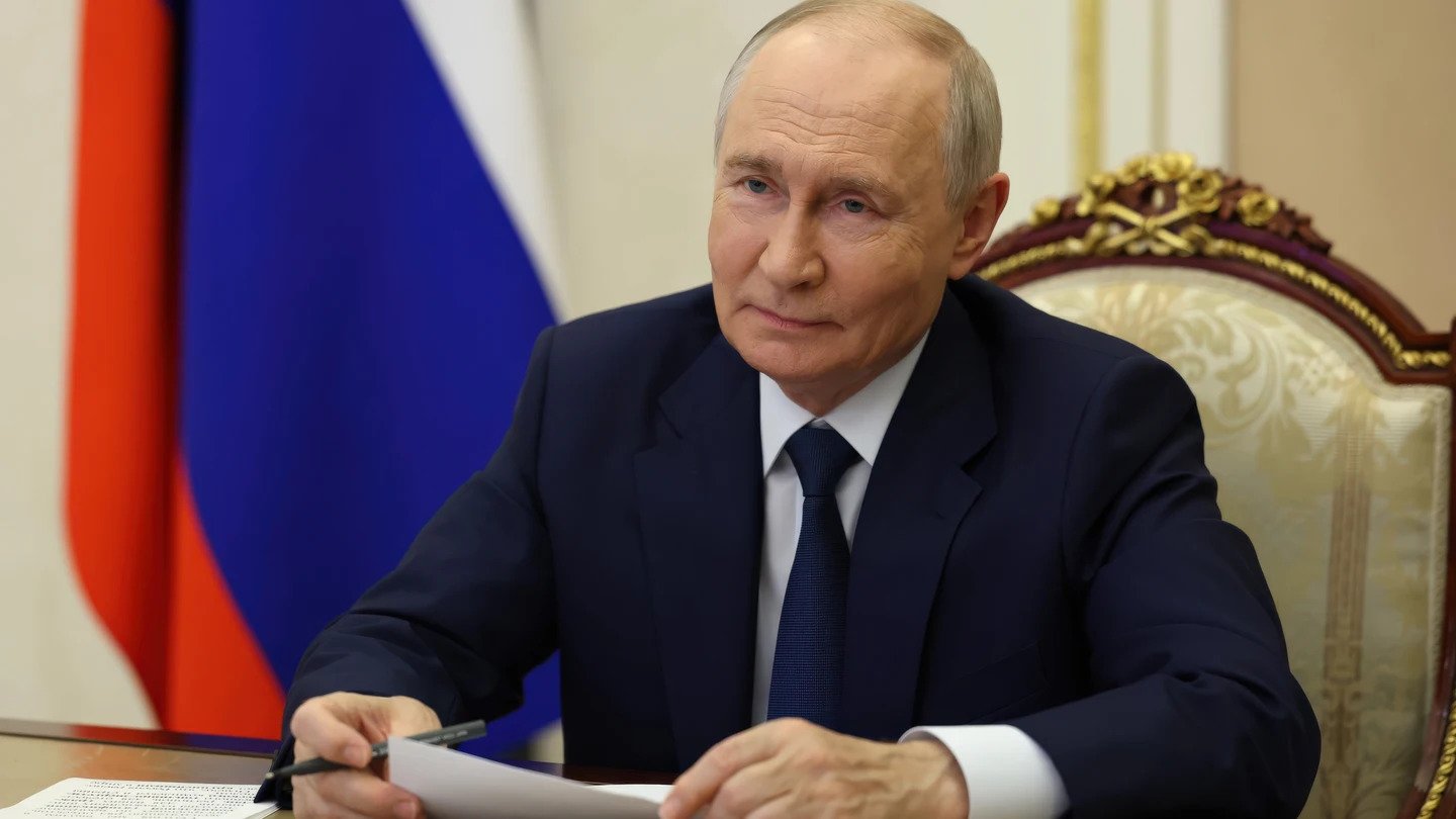Rusia: El partido de Putin revalida la mayoría constitucional, sin oposición 165