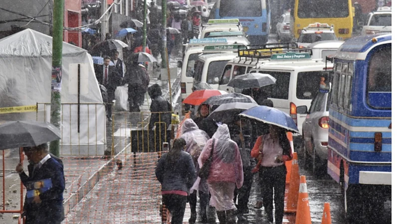 Senamhi emite alerta por lluvias y tormentas eléctricas en cinco departamentos 1700592758805
