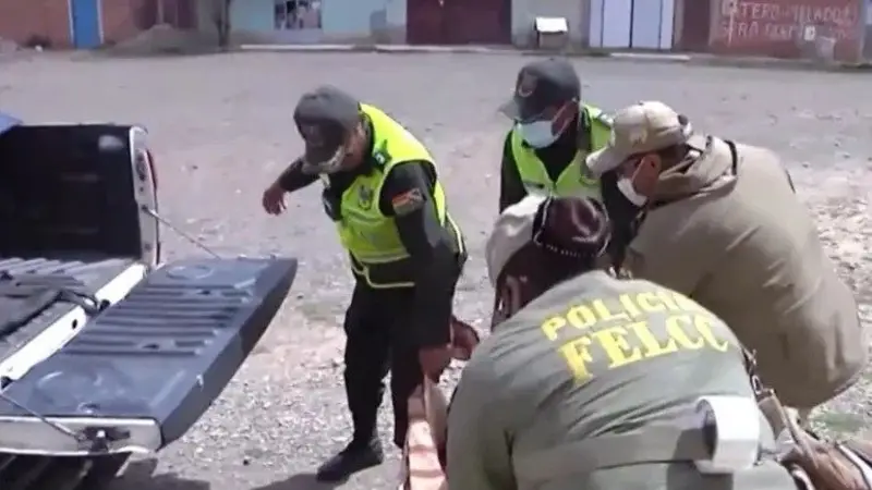 Vecinos hallan el cadáver de una mujer en plena calle de El Alto 1750612911676