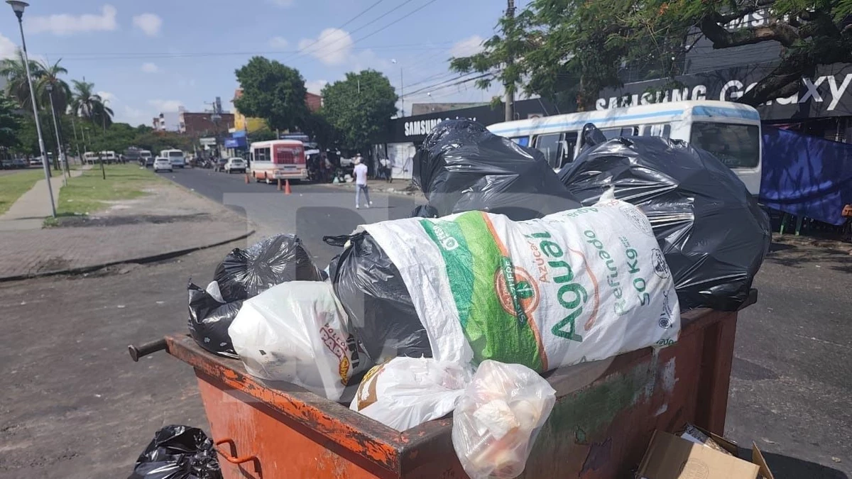 Santa Cruz: Carnaval deja 10 toneladas de basura; refuerzan limpieza en el Casco Viejo 1760622549411