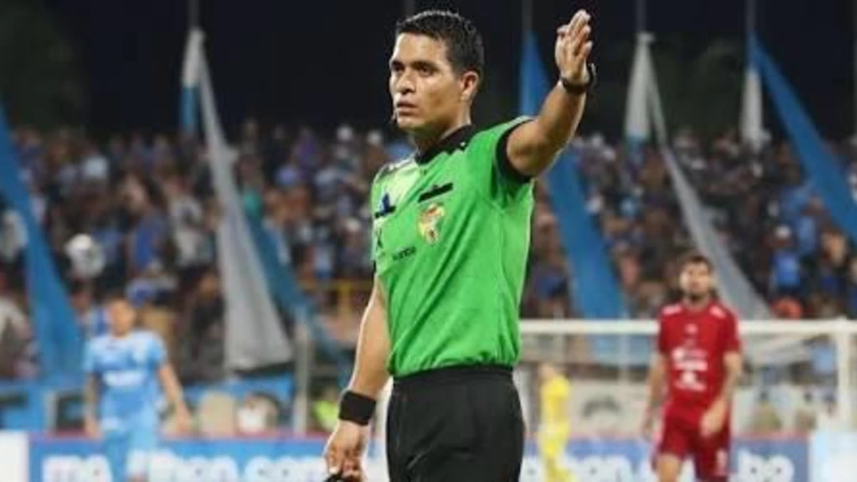 Terna arbitral que dirigió el partido entre The Strongest y Real Potosí fue suspendida 1778628040929