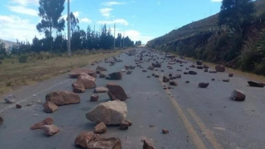 A 50 días del conflicto y sin acuerdos, Bolivia registra más de 40 puntos de bloqueo 1781832219780 1