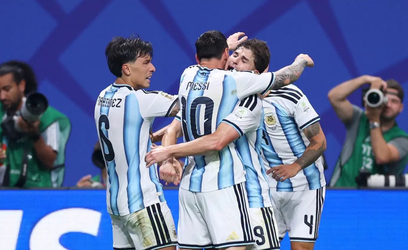 Argentina reacciona, derrota a Egipto y mantiene vivo el sueño del bicampeonato 1783447345725