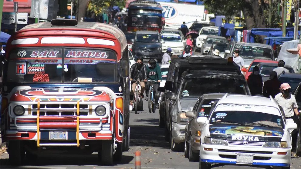 Transporte de Cochabamba descarta repliegue y anuncia servicio normal este lunes 2021110823502450872