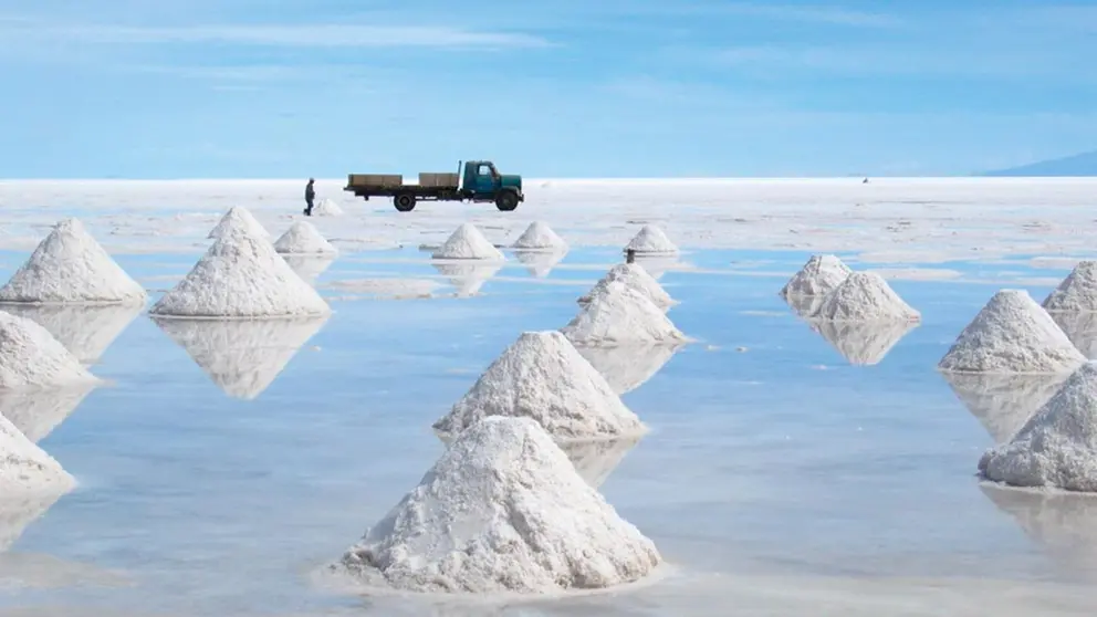 Consorcio australiano-alemán firma acuerdo con Bolivia para posible contrato de industrialización del litio 2023032223270410011