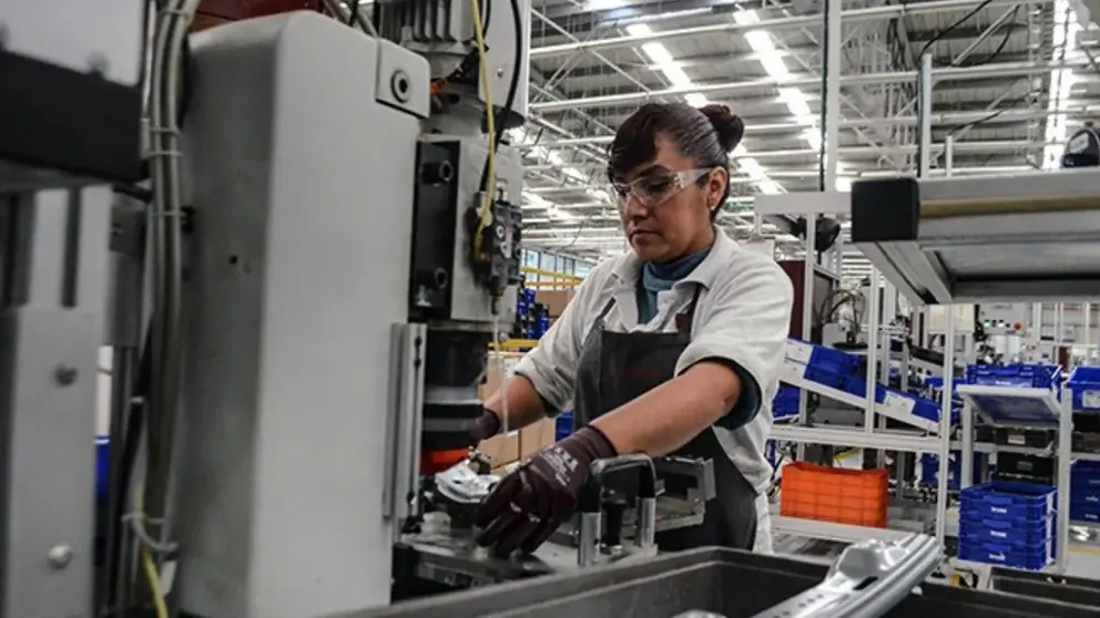 Bloqueos ponen en riesgo más de 600.000 empleos industriales, alerta la CNI 2023121512075271602