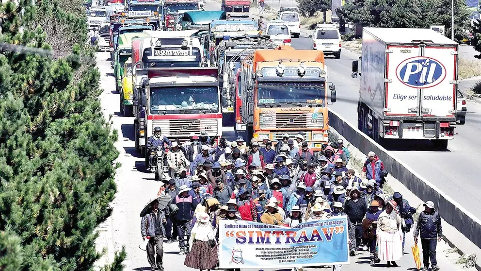 Transportistas son evacuados por problemas de salud tras estar varados cerca de 30 días en bloqueos 2024052023204958245