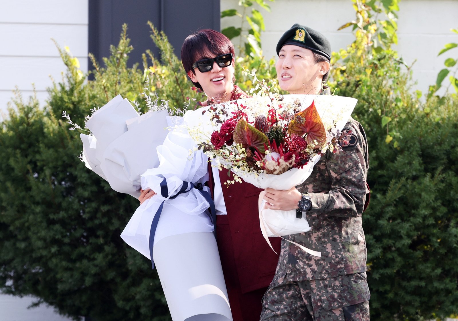 J-hope, miembro del grupo musical surcoreano BTS, concluye su servicio militar 20241017113925678 QWL8JHCN