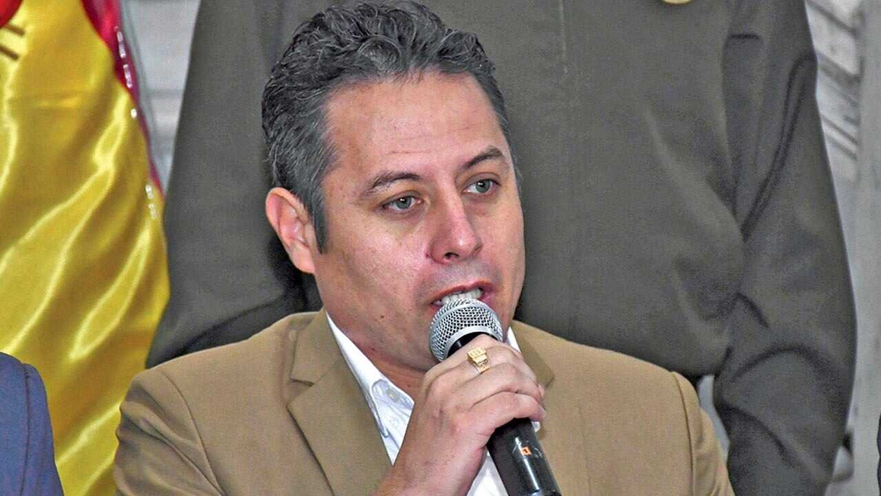 Lara emite su voto y pide a la ciudadanía “cuidar cada sufragio” 2025120700134983302