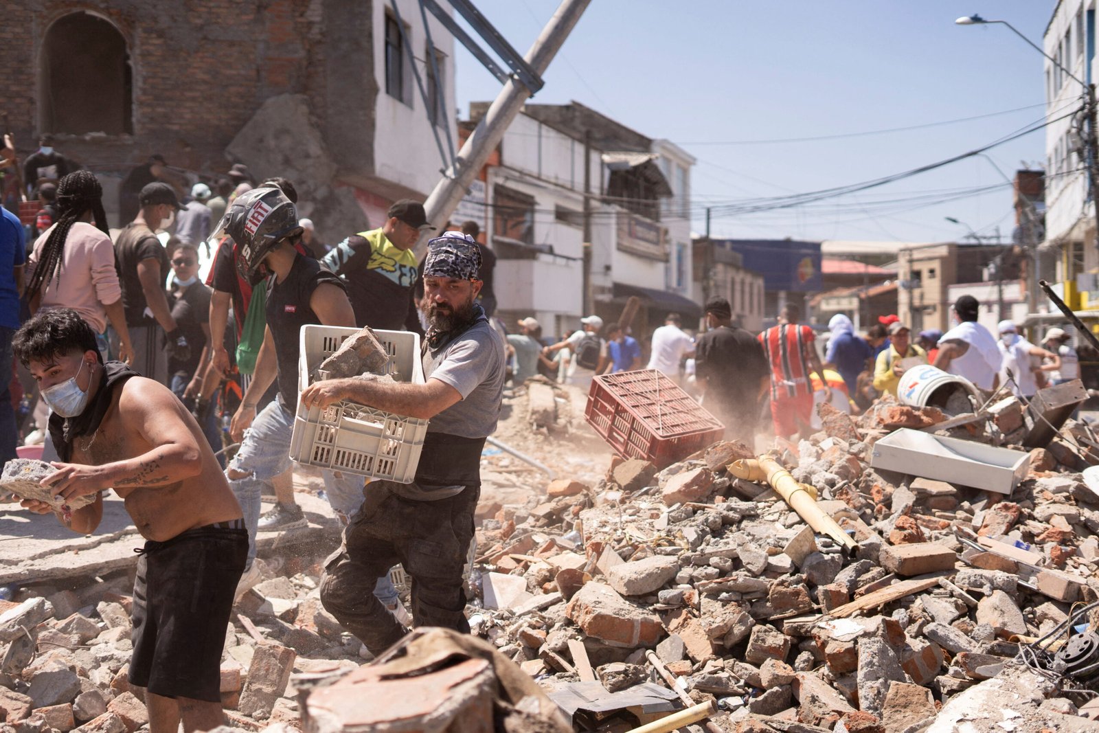 Terremoto de 7,4 sacude Colombia y deja al menos 111 muertos 2026 08 10T163303Z2056752472RC2RVMAPC1BNRTRMADP3COLOMBIA QUAKE 8ac94d scaled