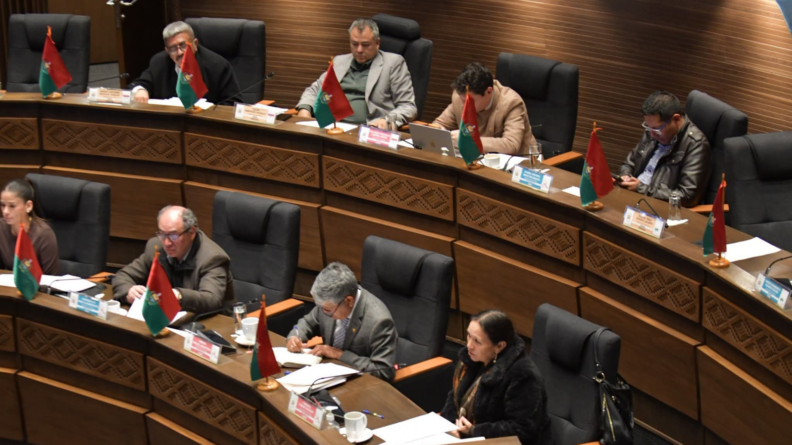 Senado continúa con el debate del PGE 2026 reformulado con informe de ministro de Economía sobre ajustes al gasto 20260729 193557 0000