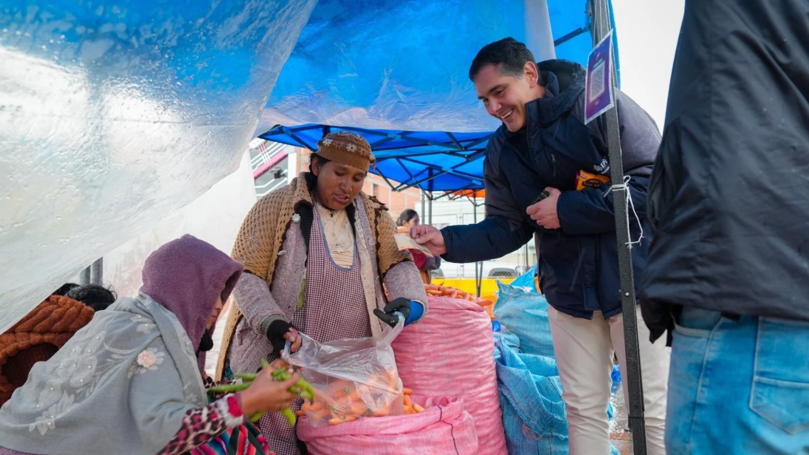 Feria «Bolivia Produce» se instala en El Alto con productos de la canasta familiar a precios accesibles 3400 45