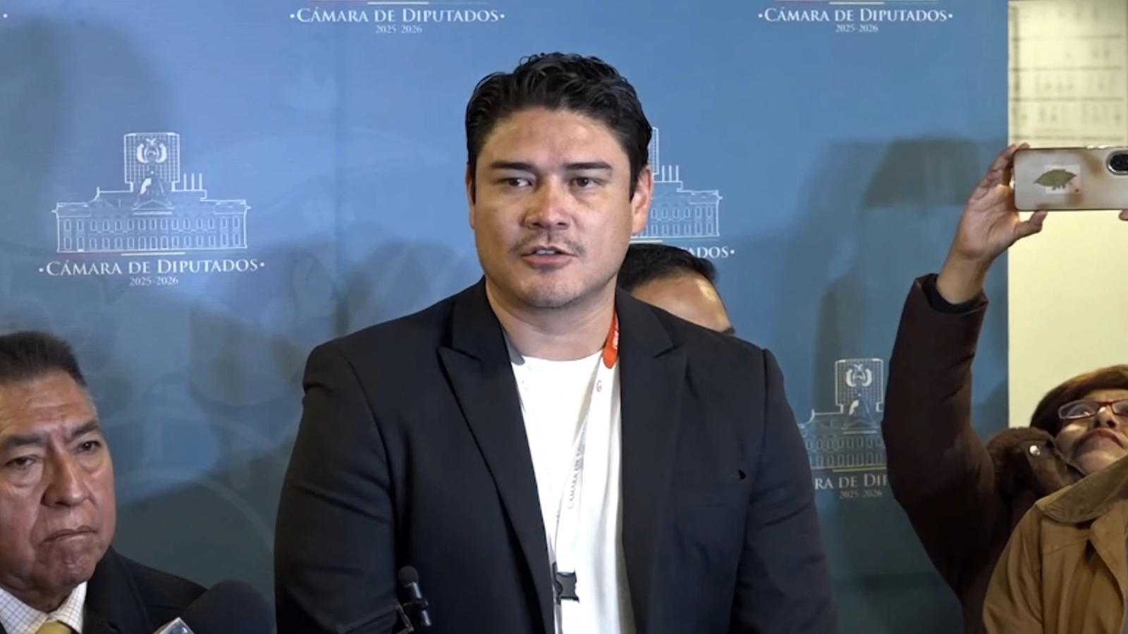 Diputado David Montaño es elegido jefe de bancada de APB-Súmate y exigirá presencia en directiva, comisiones y comités 3400 97