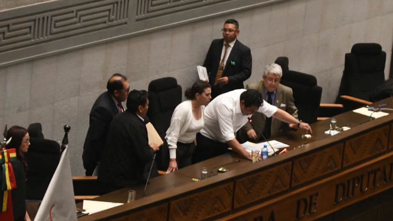 Seis fuerzas políticas rechazan reelección de Castro y denuncian vulneración del Reglamento 3400 20261031 111847 0000