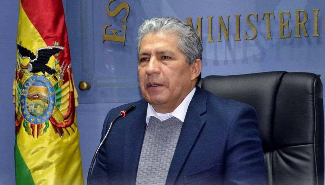 Fiscalía “considera” denuncia contra Novillo por explosiones en recinto militar de Viacha 482959380 947050927580119 3485639623620962012 n 1