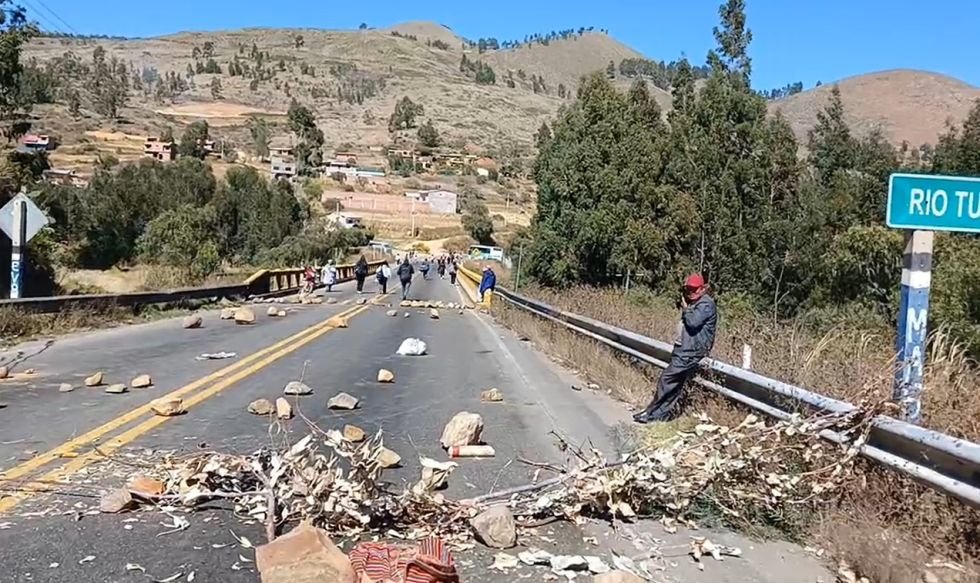 Bolivia supera los 150 bloqueos y la Policía descarta otro corredor humanitario 4fdc4320 6ef2 46c0 a10c 6647969ea1c8