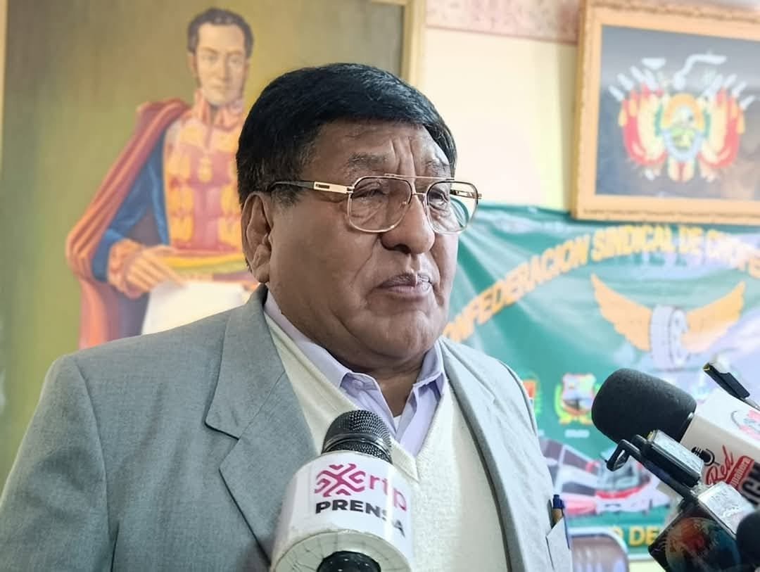 «Tenemos deudas»: choferes advierten movilizaciones por falta de combustible 502468923 1121622049995614 4867052430112053997 n