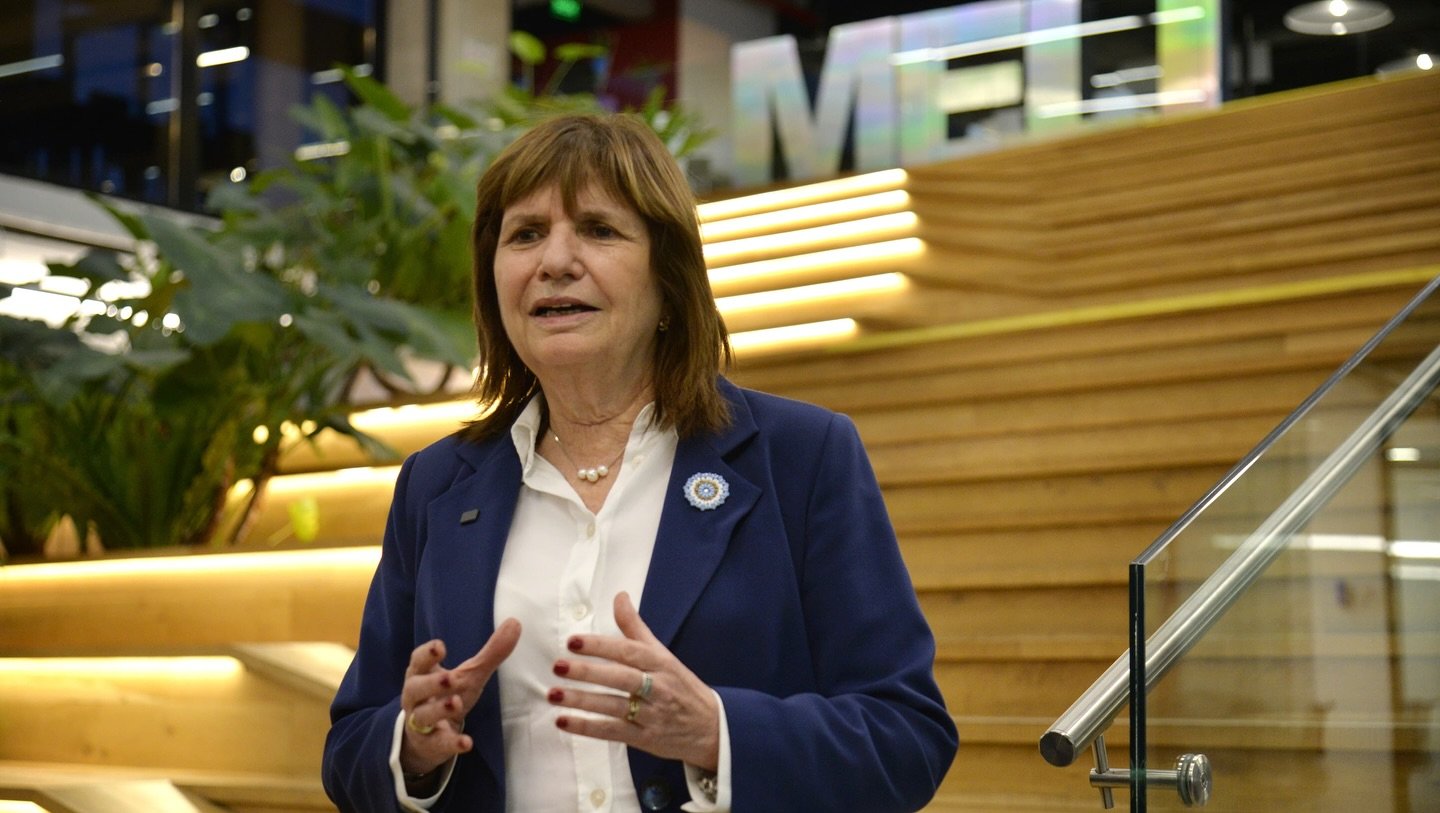 Ministra de Argentina destacó el apoyo de Bolivia en las capturas de los acusados por triple feminicidio 553214734 18527557663034606 1432919951381899661 n