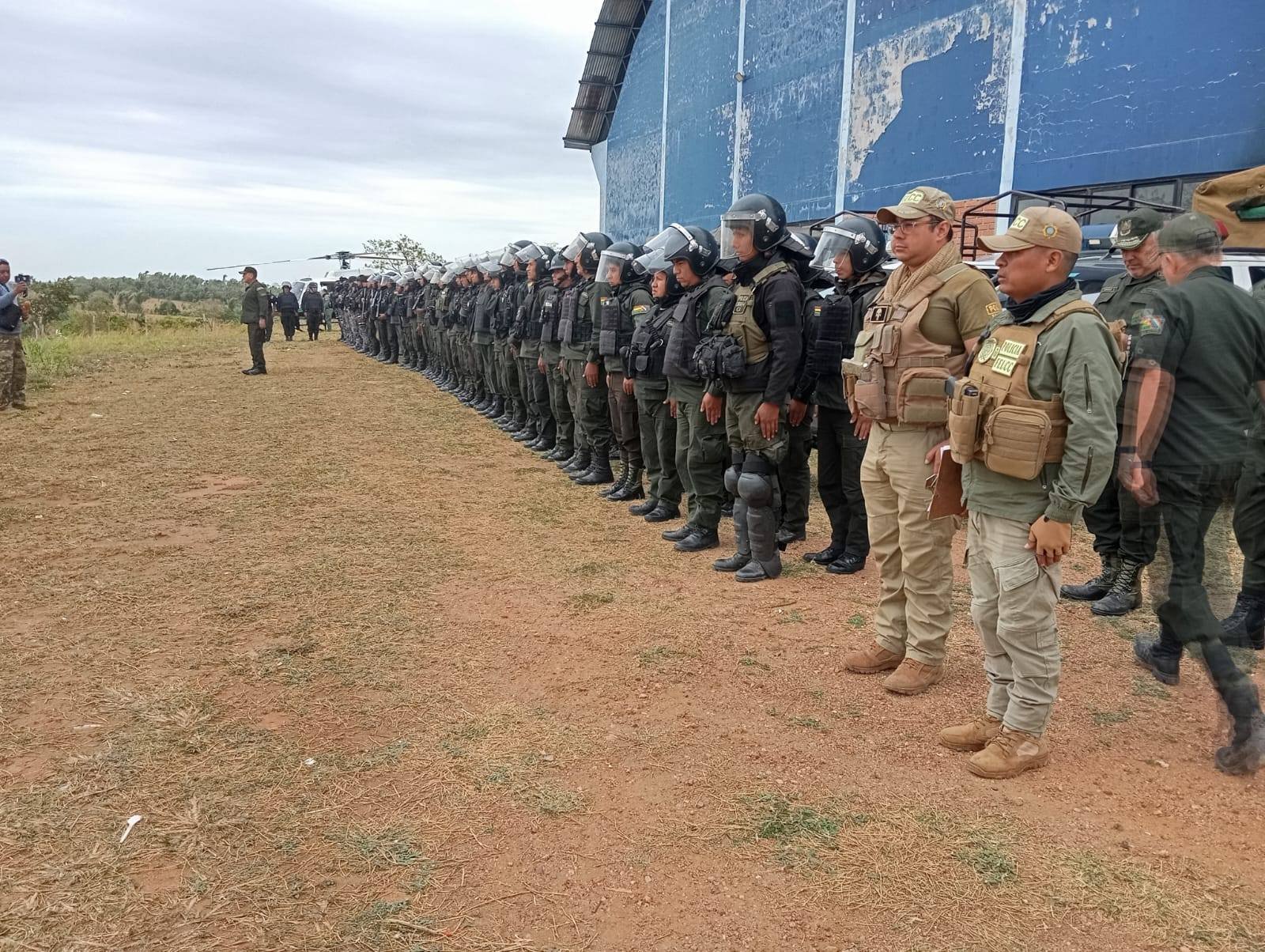 Gobierno reporta «control total» de predios avasallados en Guarayos e inicia investigaciones 558297596 778917638256838 1109532115953876099 n