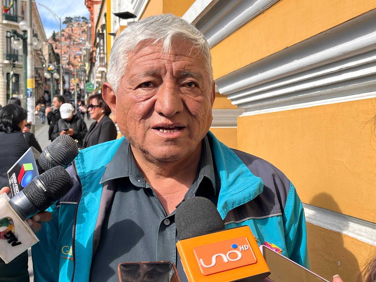 Iván Arias propone tren aéreo con inversión de Bs 300 millones para descongestionar La Paz 567130159 1242415254572715 1751554670773959031 n