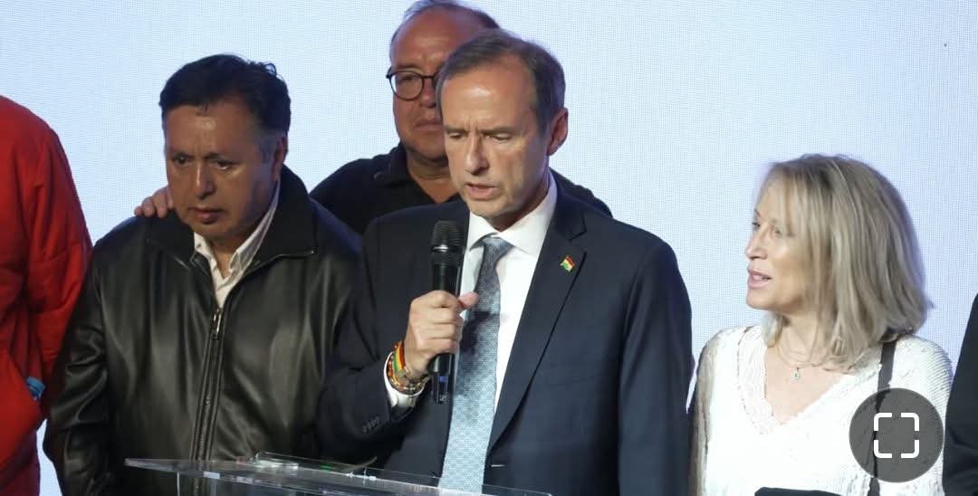 Quiroga reconoce la victoria de Paz, pero dice que esperará resultados oficiales 568332169 1397918165667184 5685437842050875820 n