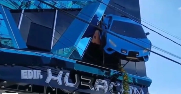 “Cholet Lamborghini”, la nueva edificación que causa sensación en El Alto 572084884 673860955794214 25617976985928474 n