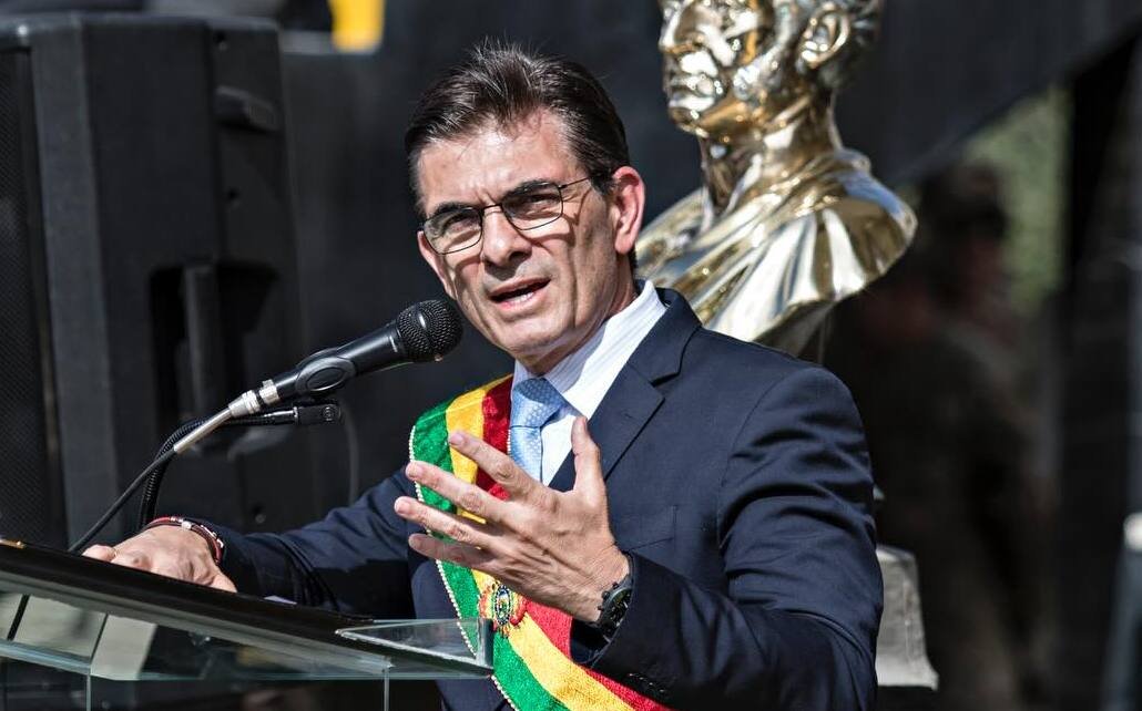 Paz: “YPFB no pertenece a un partido ni a un Gobierno, le pertenece a Bolivia” 588506706 18312143347247043 8474323829491740265 n 1