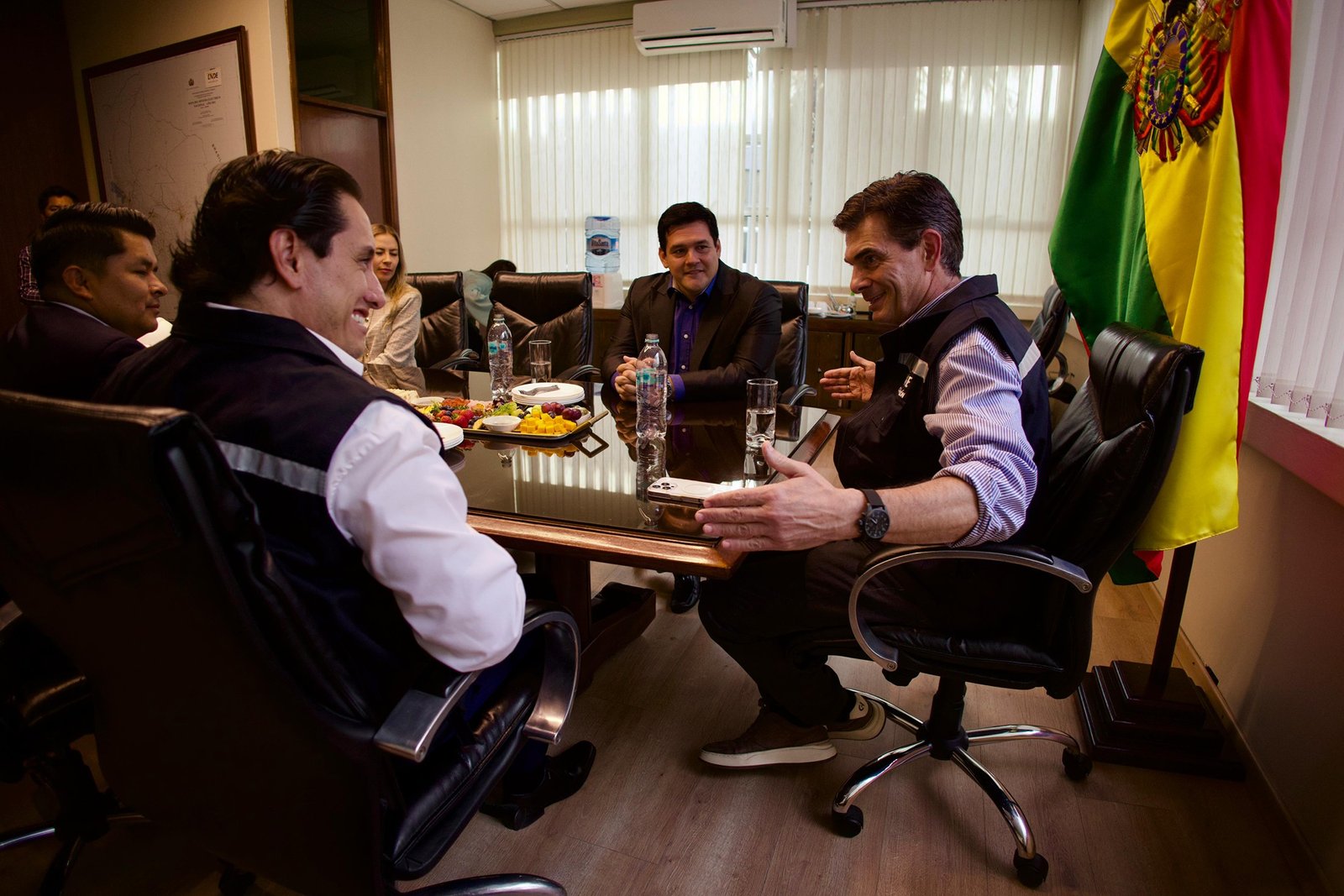 Por falta de fondos, Paz plantea apertura de ENDE a la inversión extranjera 591711750 10166966887553298 1139608182797228253 n