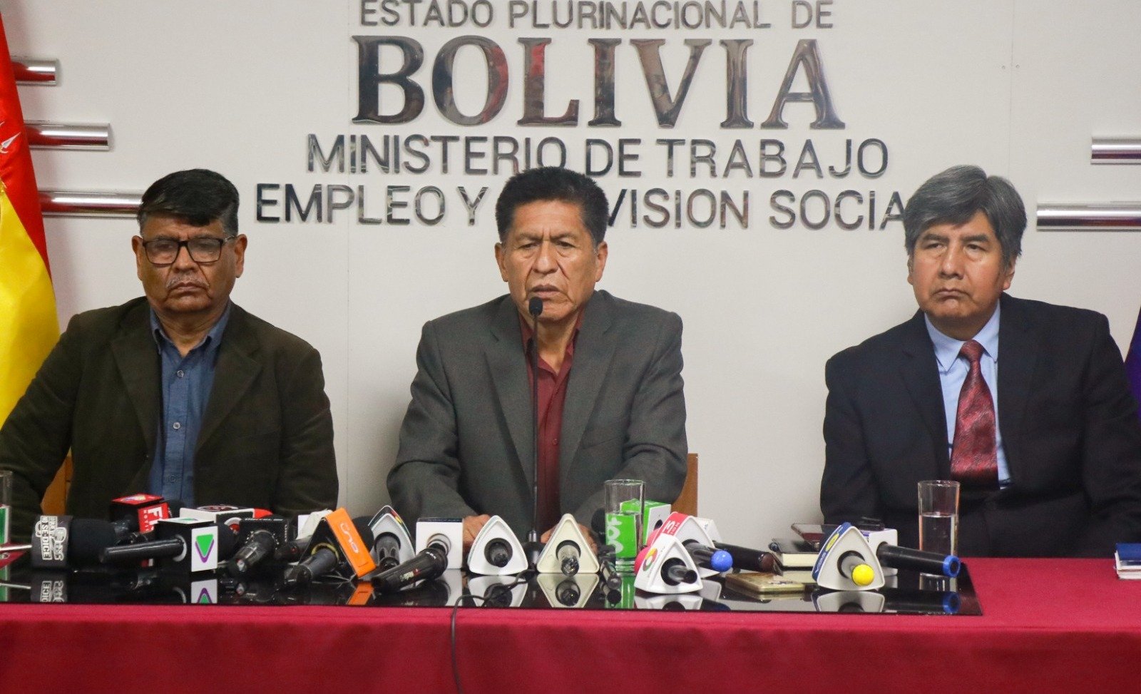 Gobierno define feriado para el 2 de enero y analiza suspender el del Estado Plurinacional 601863224 1267213525435154 8925171001507212708 n 1