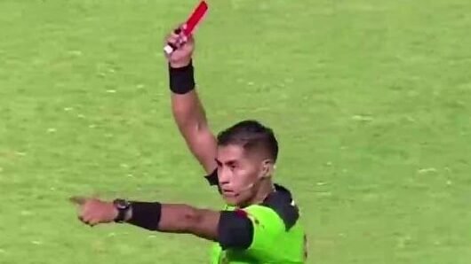 Ramiro Ticona, será el árbitro en el primer clásico paceño del año 624309990 122295223016223305 3799983308084510172 n e1769724126348