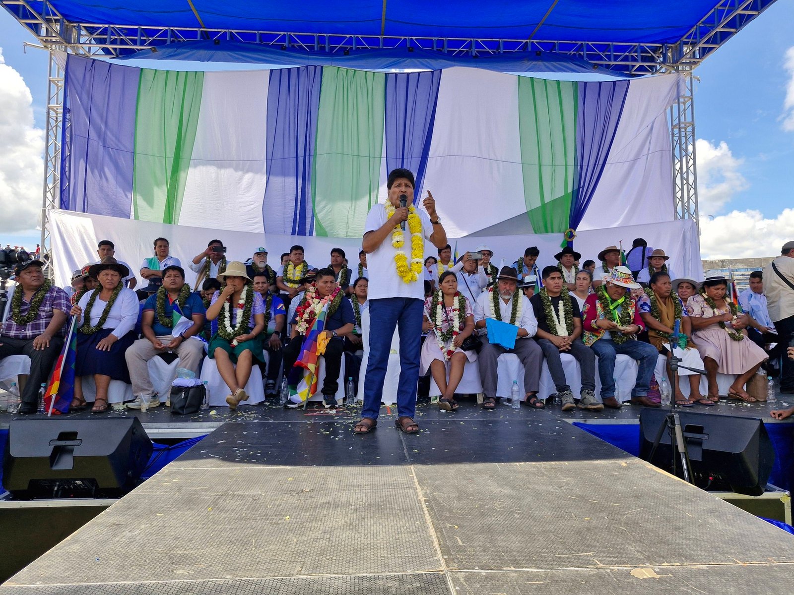 Evo Morales denuncia “brutal persecución política” y rechaza orden de aprehensión en su contra 638385026 1450333613128246 1082053580183000338 n