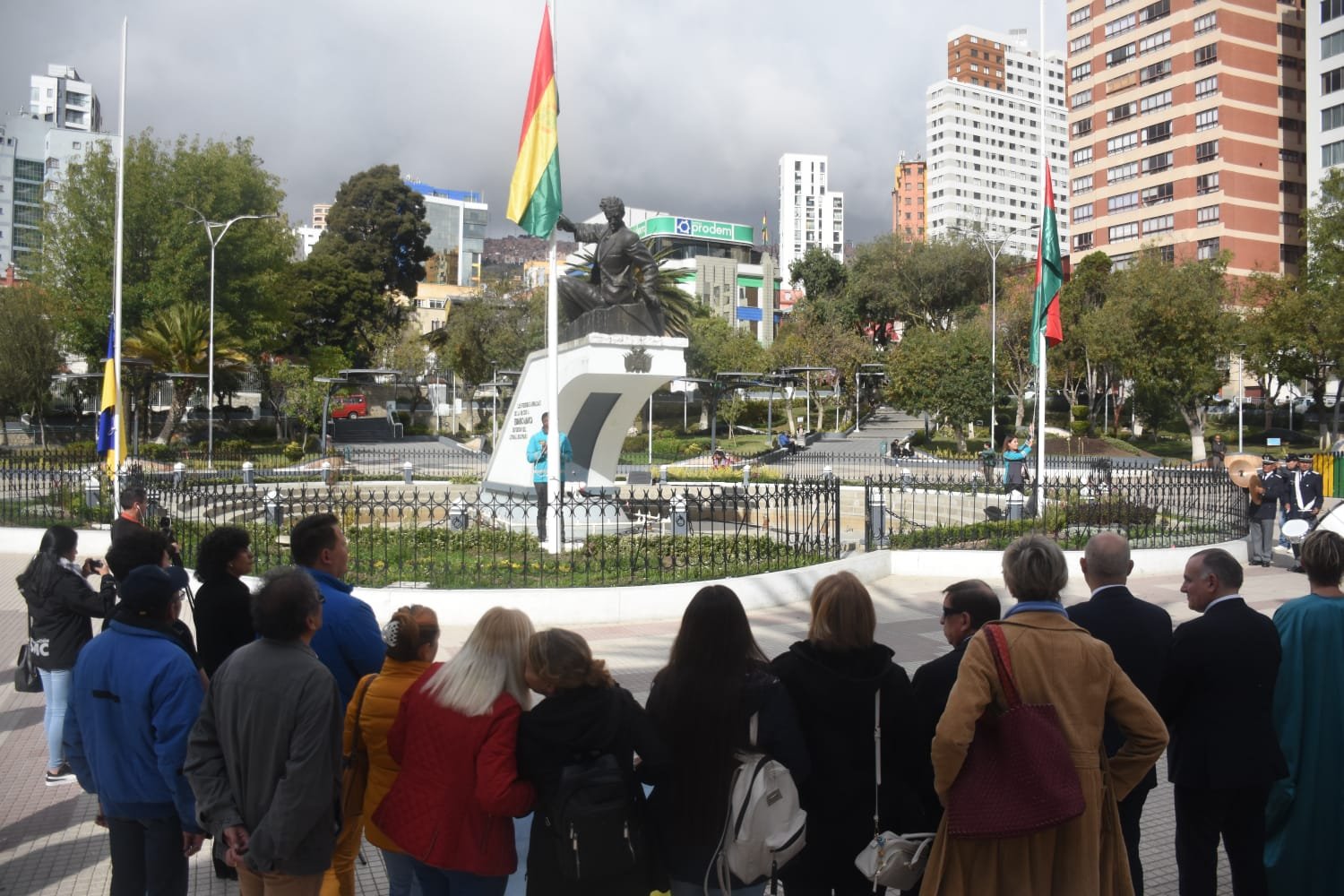 La Paz conmemora cuatro años de la guerra en Ucrania 641433592 1348443107303262 6338612308683036583 n