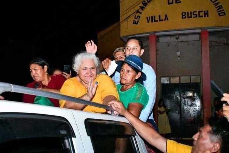 Alcaldesa de Cobija recupera su libertad tras acuerdos en procesos laborales 644945364 922721517289012 5956733709235179219 n 1 1