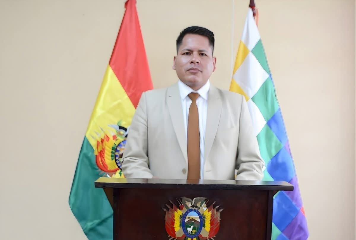 Posesionan a Franz Pinto como nuevo director del Fondo de Desarrollo Indígena 658371506 1529625089169233 3056326370689143888 n e1774971287723