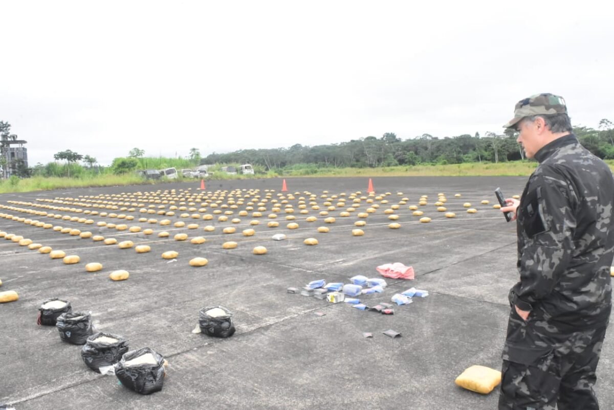 Felcn incauta más de una tonelada de droga en operativos en el trópico ...