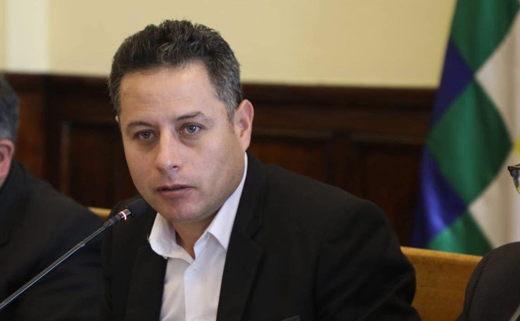 Lara permanece bajo observación médica tras “quebranto” en sesión del Legislativo 680146675 1405694841598869 1117545870592916020 n 1 2
