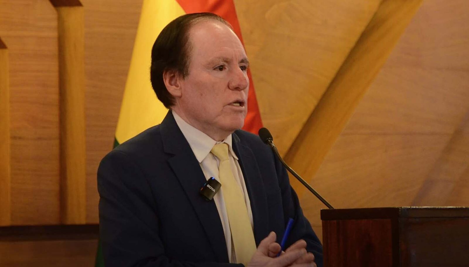 Presidente del BCB descarta nuevo “corralito” y asegura que protegerá los ahorros en dólares 683605486 1308248824734420 1932778333266097942 n 1