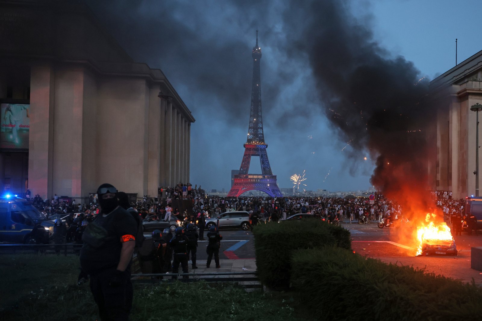 Disturbios en París tras la victoria del PSG dejan cientos de detenidos y un policía herido 6a1b64794a0f7