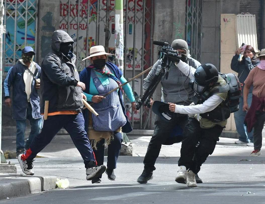 “Toda nuestra solidaridad”: Gobierno respalda a periodistas agredidos durante cobertura de conflictos 705177630 1300732048890241 5922107506977148951 n