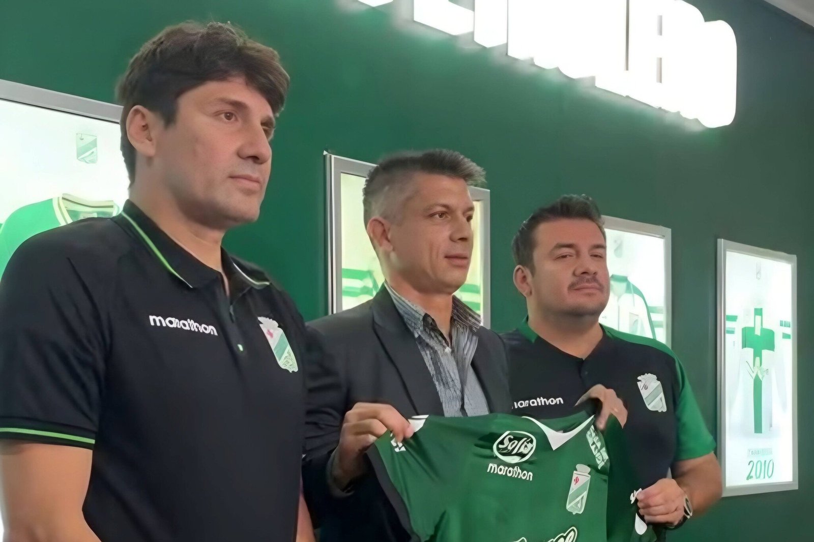 Gustavo Florentín asume oficialmente como nuevo DT de Oriente Petrolero 706759986 1596753159122024 5245767429883014401 n e1779838413865