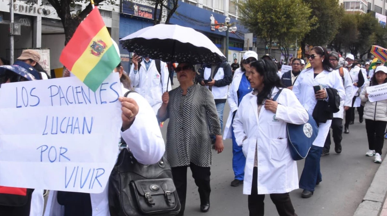 Comisión busca una pausa humanitaria mientras persisten los bloqueos; sectores condicionan diálogo 709188650 1307324978206426 4621490696809736932 n 1