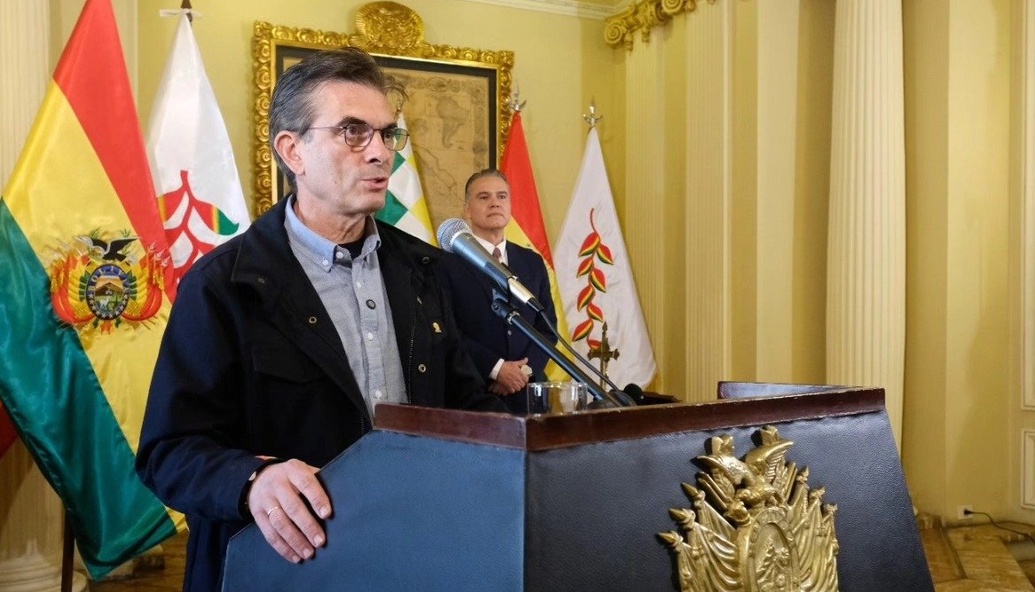Paz anuncia ley para reglamentar el Estado de excepción con enfoque de “acción humanitaria” 711736984 10168050874398298 5504180853524783429 n 1