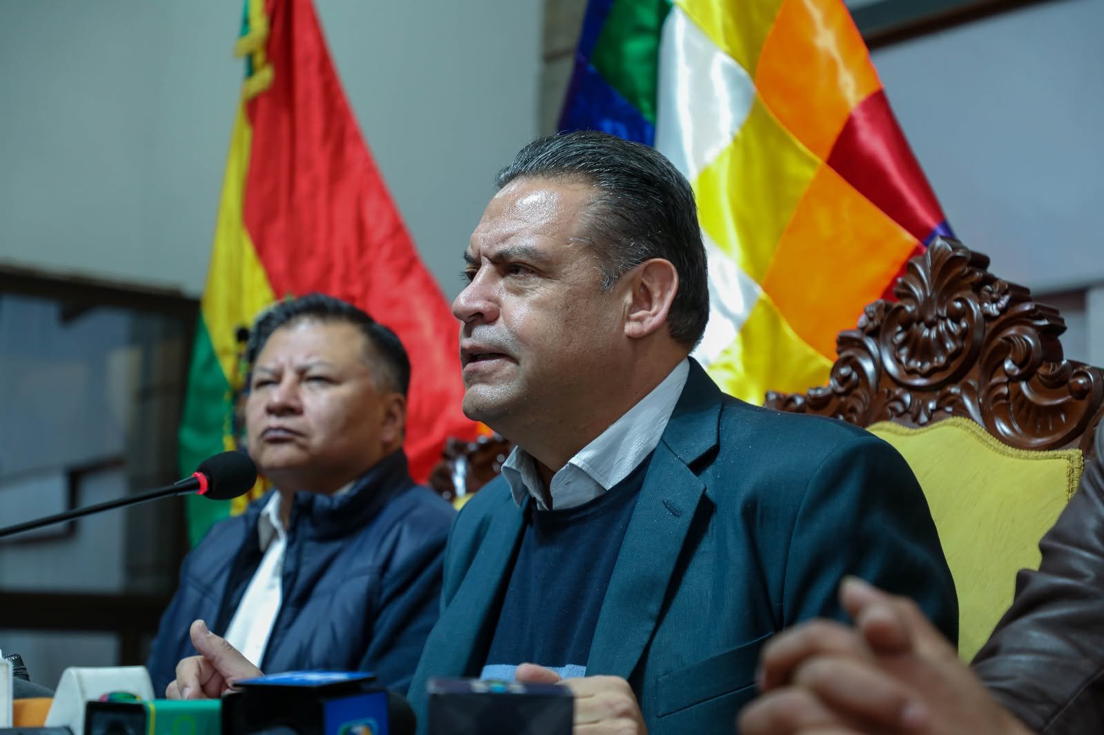 Revilla dice que 12 provincias de La Paz levantaron bloqueos y prevé retorno a la normalidad 722995957 1444845661004166 3837554984617148250 n