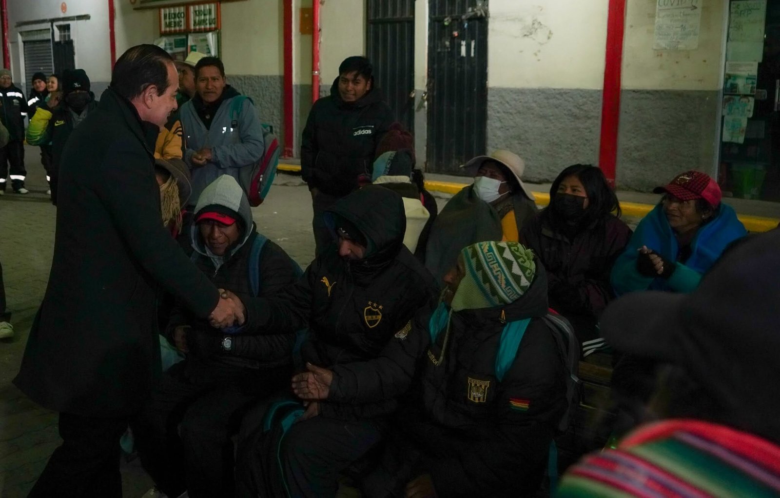 Alcaldía de La Paz habilita albergue en la Terminal de Buses ante el intenso frío 724045614 122202692726378739 1037905613136678241 n e1781301017736