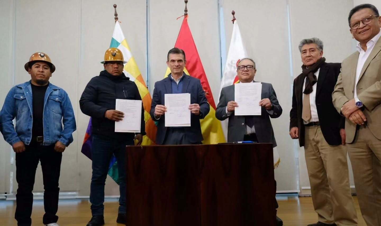 Gobierno afirma que fortalecerá la minería estatal sin privatizaciones 726420903 1966845800627473 1939411523149770349 n 1