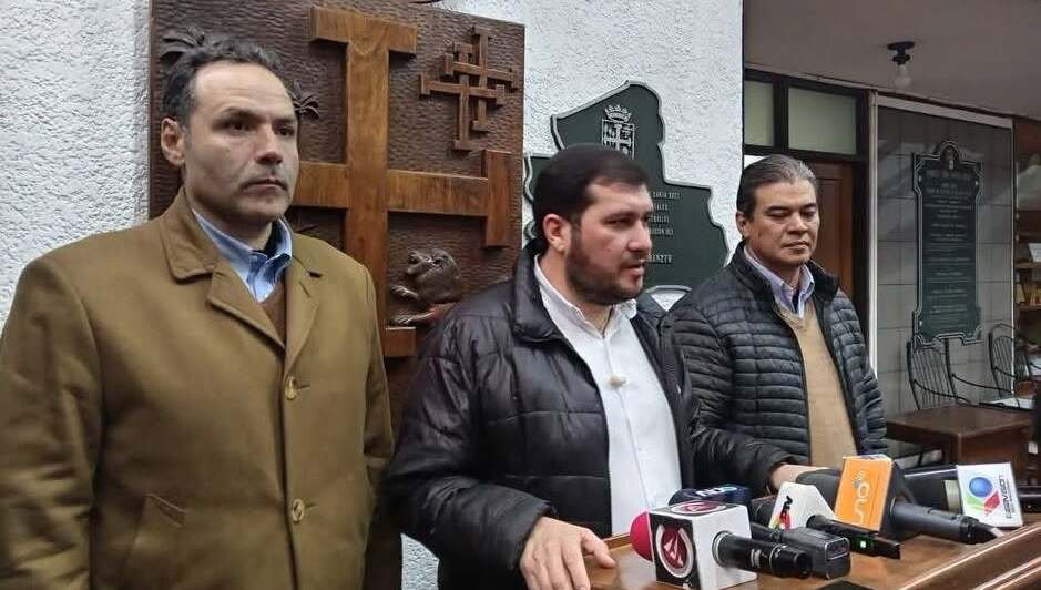 Cívicos de Santa Cruz anuncian procesos penales contra Evo, Argollo y Salazar por los bloqueos 729754717 1718334612921783 6335744280812910101 n 1